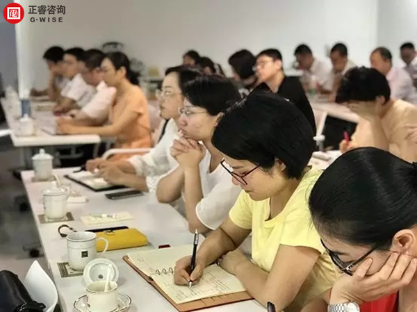 大红鹰dhy商学院《赢在中层》公开课在广州圆满举办！